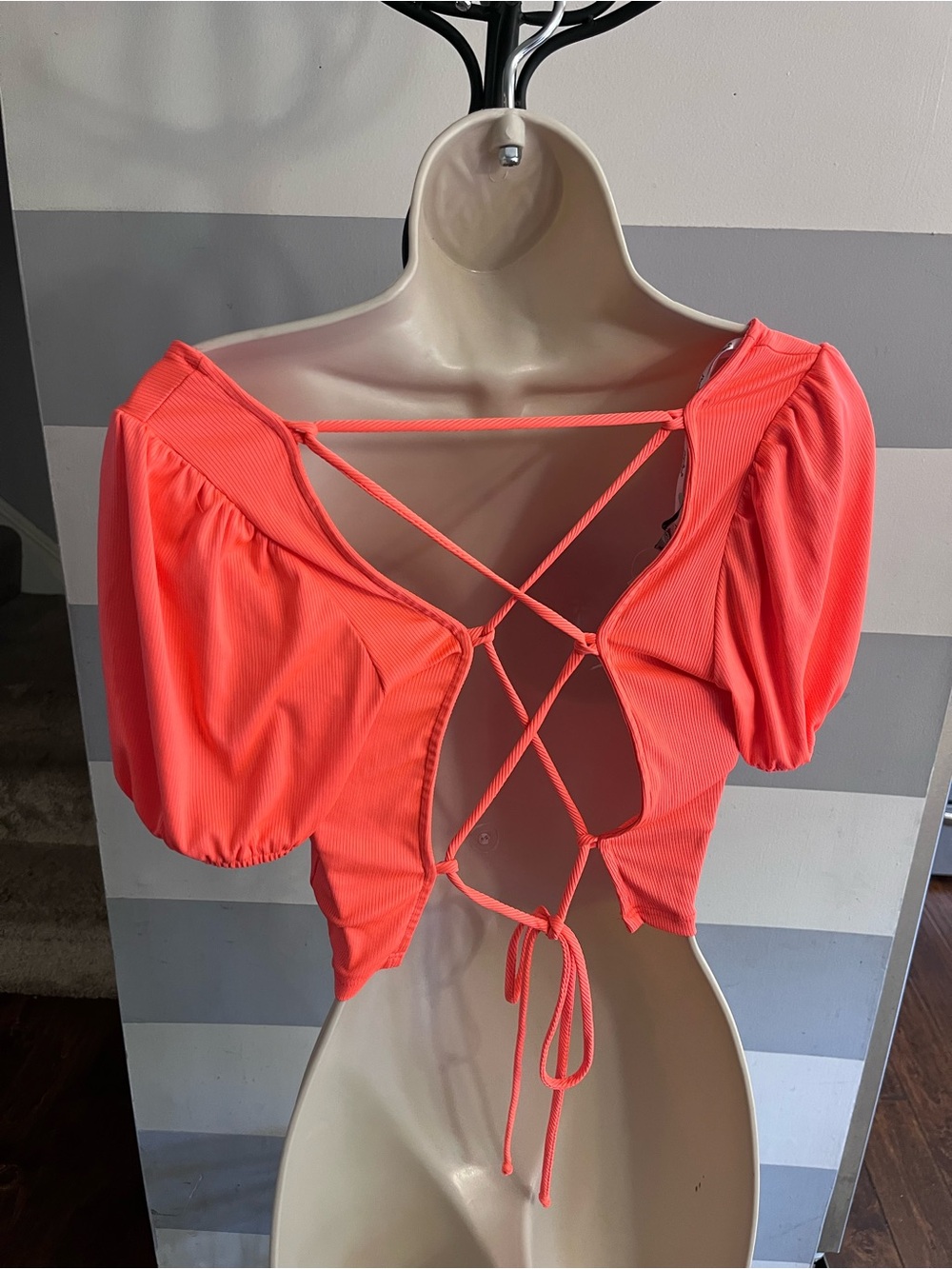 Rampage Coral Pink Lace-Up Puff Sleeve Crop Top